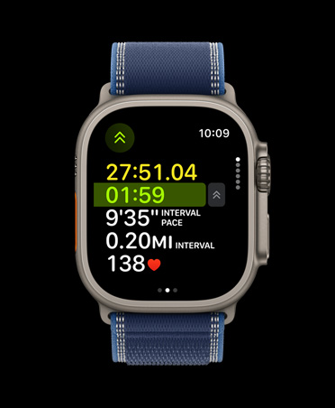 Apple Watch Ultra 3, Farbe Natur, Titangehäuse, fortschrittliche Messwerte für Laufen outdoor, Armband, Trail Loop, Farbe Blau/Hellblau